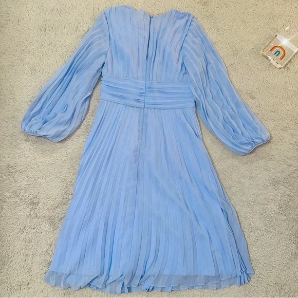 Banana Replublic chiffon pleated dress - Picture 17 of 17